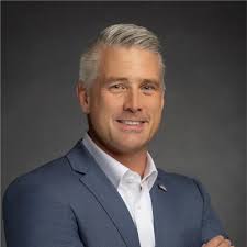 Kara Henning is a former pharmaceutical sales rep who transformed her life  in the wake of a mental health crisis while in the middle of the Covid 19  Pandemic.