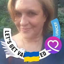 At over 2000 years old, El Arbol del Tule, which is actually an Ahuehuete  Cypress, is among the oldest living trees in the world. With a 10 meter (33  feet) diameter trunk