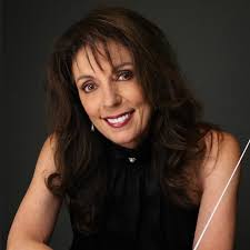 Jo Lynn's Instagram, Twitter & Facebook