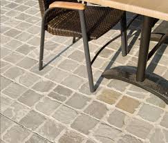 Pierre Naturelle Pave Kandla Gris Tres Faible Variations De Nuances Ingelive Passage Intensif Exterieur Interieur