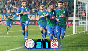 Çaykur rizespor'la ilgili son dakika transfer haberlerini, son daki̇ka gelişmelerini, çaykur rizespor'un fikstürü ve puan durumunu öğrenmek için fotomaç çaykur rizespor sayfasını ziyaret. Caykur Rizespor 2 1 Dg Sivasspor