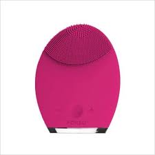 Nouveauté en cosmétique, cet accessoire beauté brosse la peau pour la. Les 7 Meilleures Brosses Nettoyantes Visage 2021 Electroguide