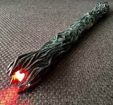 As a sith apprentice, talon was trained by a fellow twi'lek sith lord named darth ruyn, whom she later killed on krayt's command with a swift. Darth Talon Lightsaber Star Wars Geek Star Wars Art Star Wars Fan Art