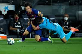Messi scored 96 goals (91 without friendlies) in a single calendar year for both club and country in 2012 and no player has come close to him yet. Voici Le Nombre De Buts Pour Chaque Partie Du Corps De Messi Loop Haiti