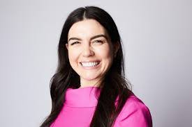 Elizabeth Rahn's Instagram, Twitter & Facebook