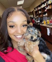 Melissa Nifong's Instagram, Twitter & Facebook