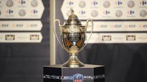 The competition was organised by the french football federation (fff) and was open to all clubs in french football, as well as clubs from the overseas departments and territories. Coupe De France Les Herbiers Face Au Mans Choc Pour Le Petit Poucet Toutes Les Affiches Du La Roche Sur Yon Maville Com