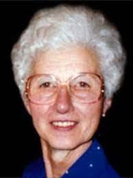 Dora Horn's Instagram, Twitter & Facebook