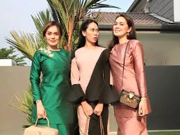 We did not find results for: Baju Kurung Moden Pendek 2019