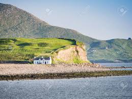 Aktuell bieten wir in irland 23 häuser zum verkauf an. Ein Bild Von Einem Haus An Der Kuste In Irland Lizenzfreie Fotos Bilder Und Stock Fotografie Image 29580926