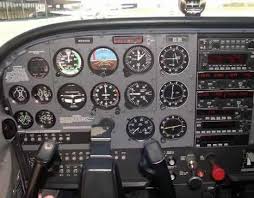 Skylife (cessna) cessna 172 skyhawk mahogany model airplane. Cessna 172 Cockpit Avion Privado Aviones De Combate Aviones
