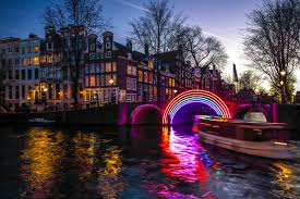 The council is the highest authority in the city of amsterdam and is responsible for all important decisions. Top Things To Do In Amsterdam In Winter Expat Explore Travel
