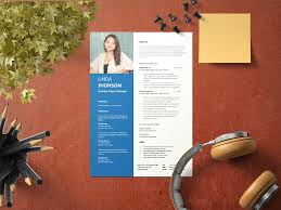 Just as you efficiently manage every project, use this opportunity to learn from experts and curate the perfect shortlist worthy project manager resume. Free Creative Project Manager Resume Template With Modern Look