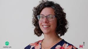 Ellen Roderick's Instagram, Twitter & Facebook