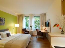 Der zoologische garten berlin ist der älteste tierpark deutschlands und wurde 1844 eröffnet. The 10 Best Hotels Near Zoologischer Garten Train Station In Berlin Germany