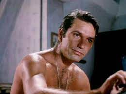 Ο γιώργος μαρίνος μιμείται ανεπανάληπτα την έλλη λαμπέτη, τον δημήτρη χορν και τη μαίρη αρώνη. Nikos Koyrkoylos H Agnwsth Diplh Tragwdia Poy Stoixeiwse Th Zwh Toy Makeleio Gr