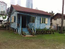Within only a few hundred metres of klcc though, is kampung baru, a settlement that has, to an extent, resisted the march towards bland modernity. Kisah Klasik Untuk Masa Depan Rumah Biru Di Kampung Baru
