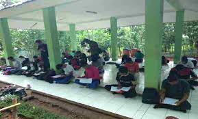 Selain itu kami menyediakan informasi job fair terbaru tahun 2021 di jakarta, bandung jawa barat, bogor. Demi Keamanan Hutan Kota Polhut Harus Jago Beladiri Kreatif Dan Ber Attitude Liputantoday Com