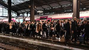 Pour booster ses ventes, la sncf vient d'annoncer ce lundi 3 mai la mise en ligne de 5 millions de billets à moins de 40 euros et valables jusqu'au 29 août. Noel La Sncf Va Annoncer Les Trains Ce Mardi