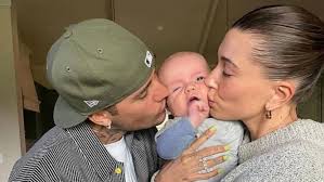 Justin Bieber asyik pesta di Coachella, Hailey ungkap mengidap 2 kista  ovarium