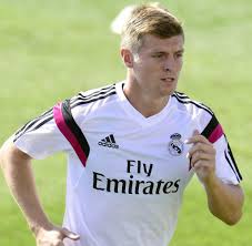 Kroos siempre ha destacado en el apartado de las asistencias desde que llegó al real madrid en el verano de 2014, y cristiano. Real Madrid Premiere Toni Kroos Mit Ronaldo Auf Dem Trainingsplatz Bilder Fotos Welt