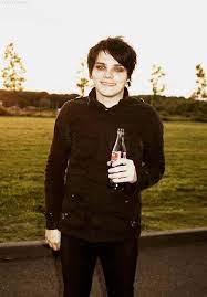 Pin On Gerard Way