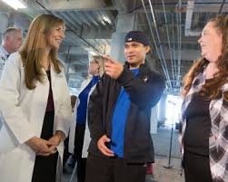 Duke Surgical Team Hosts Union of Donor Family, Recipient for State's First  Abdominal Wall Transplant