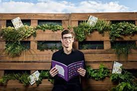 Pelo menos é o que diz a justiça, que não consegue executar a sentença aplicada ao arguido de aguiar da beira. Noite Gay Em Lisboa O Trumps Faz 36 Anos