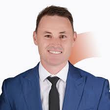 Chris Bergin's Instagram, Twitter & Facebook