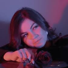 Angie Liles's Instagram, Twitter & Facebook