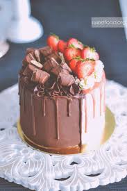 Layer Cake Bi Gout Kinder Bueno Vanille Fraise Fraise Au Chocolat Recette Layer Cake Kinder Gateaux Pour Hommes