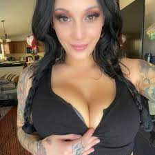 🍕🌮 Noelle Easton ONLYFANS on X: I hit a PR hip thrusting today and I can  barely stand up filming customs for my OnIyfans 😆 plus I have physical  therapy tomorrow hahaha (