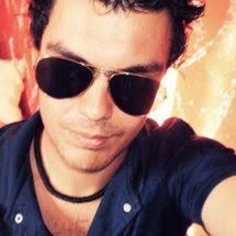 Tom Lopes fotos (2 fotos)