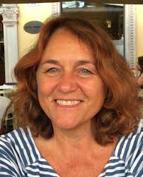 Real Business English“ Auf dem Sprachniveau B1 bietet die vhs Traunreut im  Rahmen eines achtteiligen Onlinekurses mit Sprachtrainerin Karen Auer einen  Business-English-Kurs an. Gerichtet ist dieser an fortgeschrittene  Lernende, die in ihrem