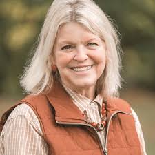 Debbie Tremblay's Instagram, Twitter & Facebook