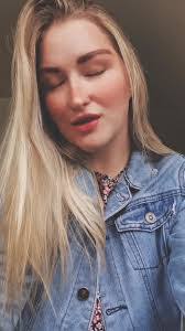 Katelyn Jansen's Instagram, Twitter & Facebook