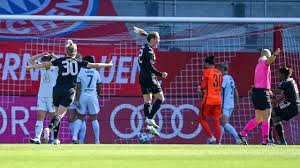 Ya sabéis que el fútbol femenino está… Bayern Y Barcelona Se Acercan A La Final De La Champions Femenina Futbol Sapiens