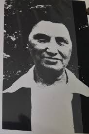 Flora Adler's Instagram, Twitter & Facebook