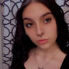 Alesia Gordon's Instagram, Twitter & Facebook