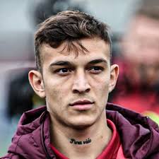 Jambos Report: "- Hearts are poised to convert Kenneth Vargas' loan deal  into a permanent transfer by activating their option to sign the Costa  Rican attacker from Club Sport Herediano. Tynecastle officials