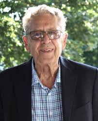 Elizabeth Marlow's Instagram, Twitter & Facebook