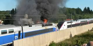 À vitesse grand v avec ouigo. Un Tgv En Feu Pres De Lyon Les Passagers Evacues