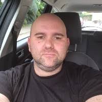 90+ Profile mit dem Suchbegriff „Crombie“