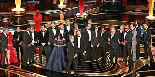 Tell us where you are. Oscars 2019 Im Liveticker Green Book Ist Bester Film Tranen Bei Lady Gaga