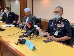 Dapatkan berita terkini, berita harian, berita popular, global, nasional, edisi dan semasa di sinar harian. Cukuplah Sampai 10 Malam Polis Kelantan