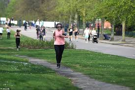 It confined residents to their homes for nearly a week, leaving some without food or medicine. Crowds Flout Coronavirus Lockdown Rules As They Flock Outside To Bask In 79f Sunshine Daily Mail Online