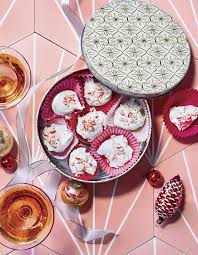10 Special Things To Do With Your Mom This Christmas Classic Christmas Recipes Peppermint Dessert Cookies Recipes Christmas