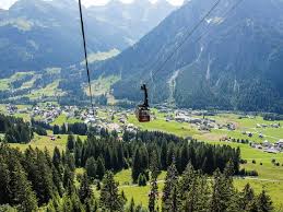 Tow lifts bring them from there up to the hubel (2,281. Die Bergbahnen In Davos Die Beste Art Die Alpen Zu Erkunden