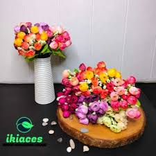 Berbagai macam jenis sampai warna buket bunga dapat anda pilih sesuai. Jual Buket Bunga Mawar Plastik Terbaru Harga Murah Blibli Com