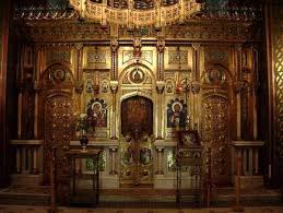 Pictura interioară, realizată de zugravul dobromir, a fost terminată în anul 1526, în timpul domniei lui radu de la afumați. Curtea De ArgeÈ™ Obiective Si Trasee Turistice Manastirea Argesului